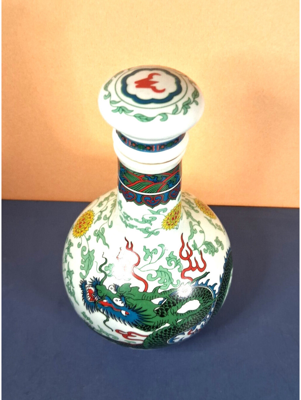 Vintage Chinese Imperial Dragon Baijiu Ceramic Liquor Bottle Decanter Dragon